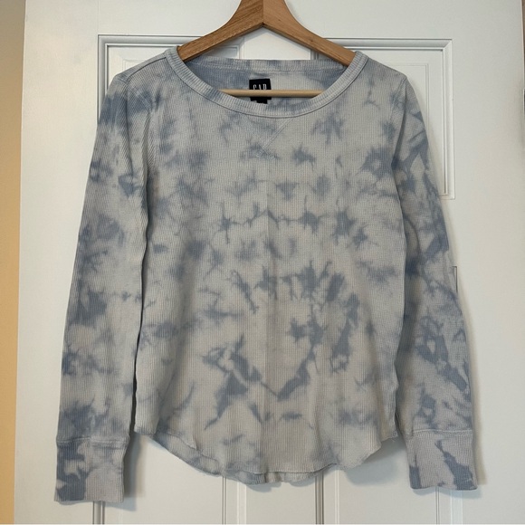 GAP Tops - 💕MUST GO free shipping! GAP Waffle-Knit Tie-Dye T-Shirt - Blue/White - XSmall